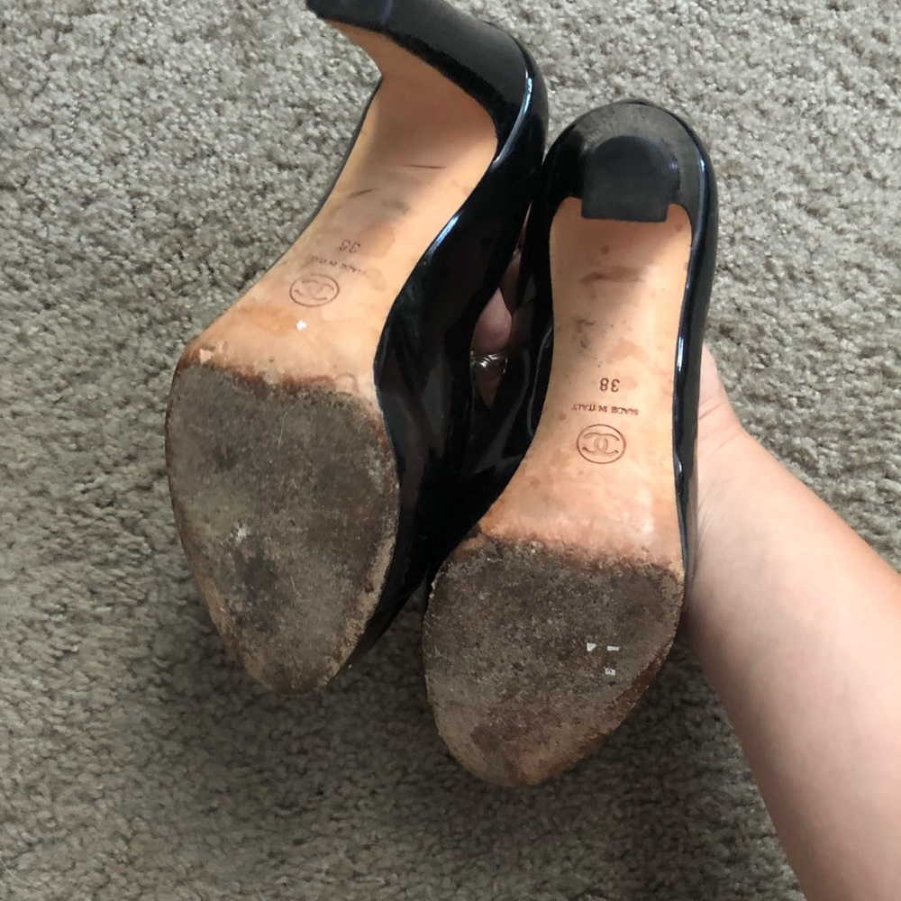 Chanel Black Patent Leather Pumps - Picture 6 of 8